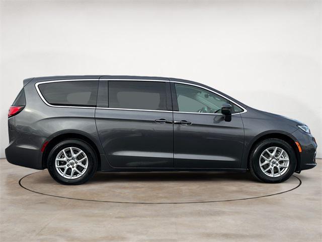 used 2023 Chrysler Pacifica car, priced at $21,000