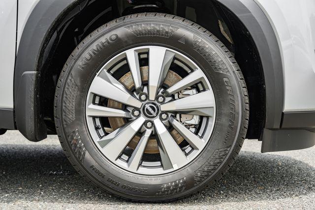 new 2025 Nissan Pathfinder car, priced at $38,555