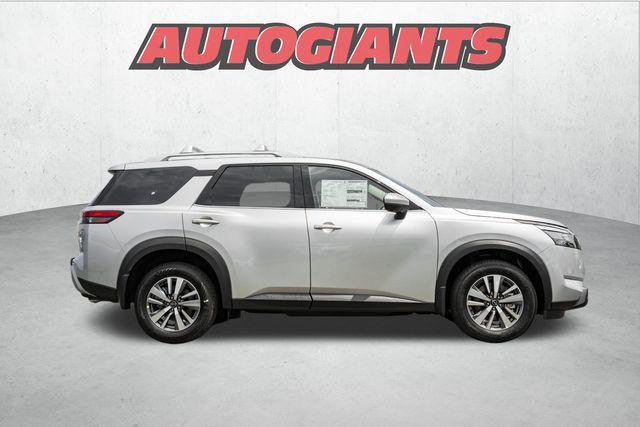 new 2025 Nissan Pathfinder car, priced at $38,555