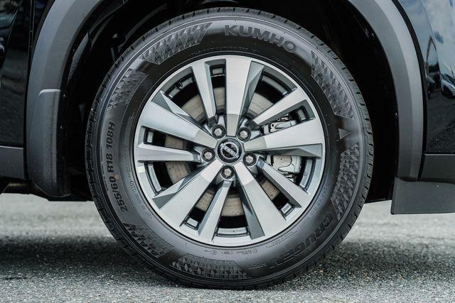 new 2025 Nissan Pathfinder car, priced at $41,935