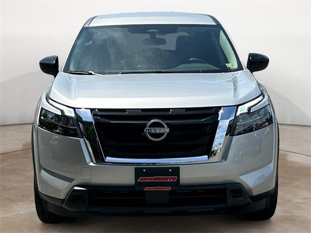 new 2024 Nissan Pathfinder car, priced at $33,930