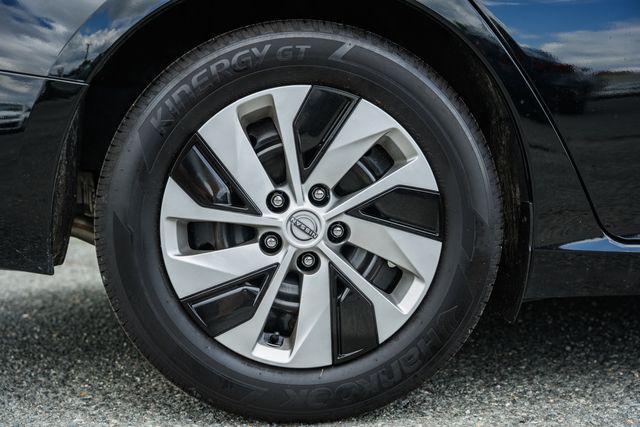 new 2025 Nissan Altima car, priced at $28,140