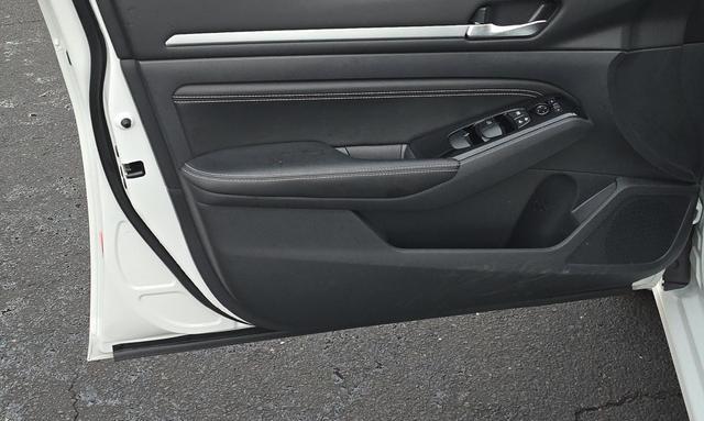 used 2023 Nissan Altima car, priced at $24,000