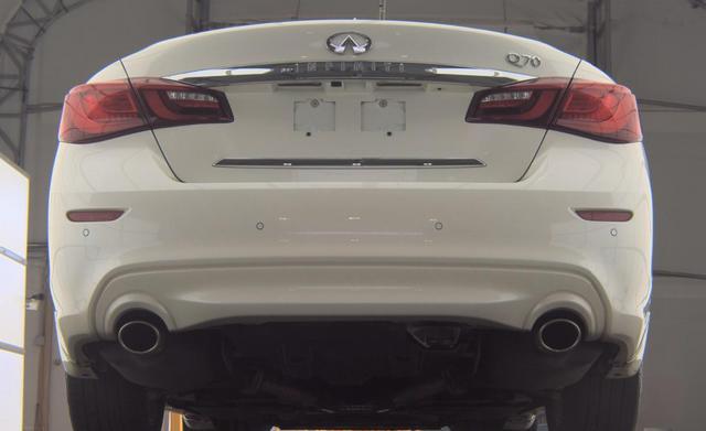 used 2018 INFINITI Q70 car, priced at $19,000