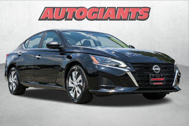 new 2025 Nissan Altima car, priced at $27,080