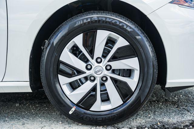 new 2025 Nissan Altima car, priced at $28,140