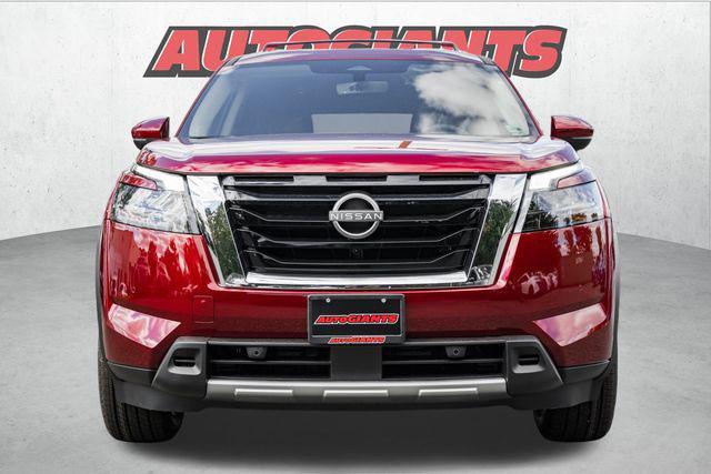 new 2025 Nissan Pathfinder car, priced at $49,510
