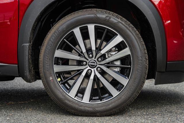 new 2025 Nissan Pathfinder car, priced at $49,510