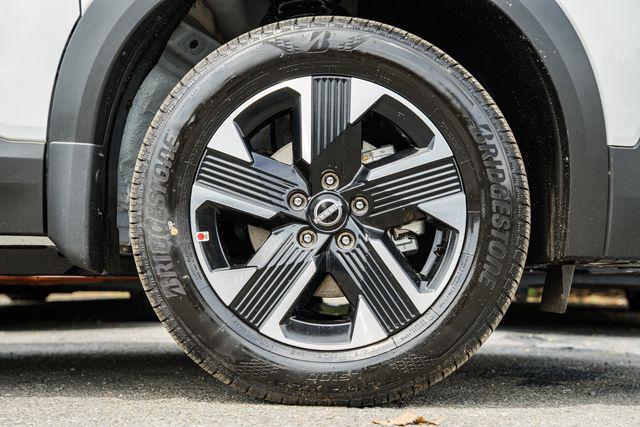 new 2025 Nissan Kicks car, priced at $26,061