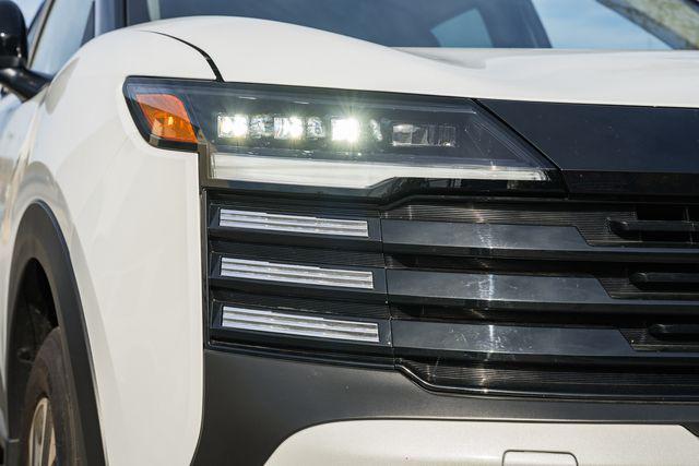 new 2025 Nissan Kicks car, priced at $24,384