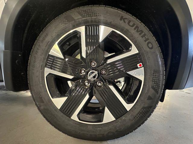 new 2025 Nissan Kicks car, priced at $27,585