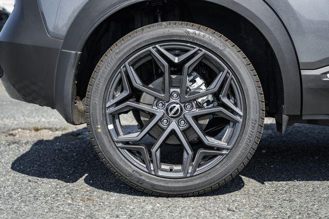 new 2025 Nissan Kicks car
