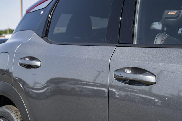 new 2025 Nissan Kicks car