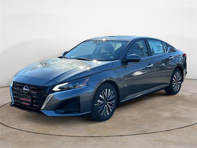 new 2025 Nissan Altima car, priced at $30,004