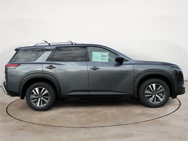 new 2024 Nissan Pathfinder car, priced at $42,277