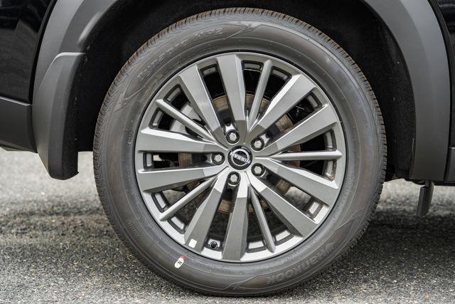 new 2025 Nissan Pathfinder car, priced at $46,107