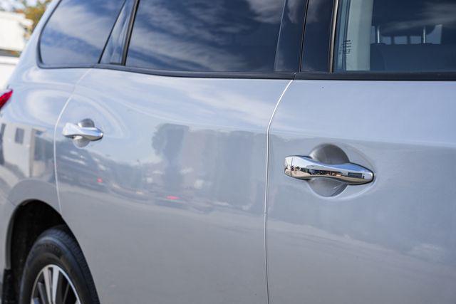 used 2017 Nissan Pathfinder car, priced at $14,000