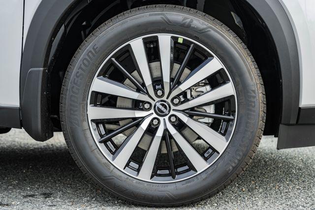 new 2025 Nissan Pathfinder car, priced at $46,031