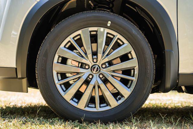 new 2025 Nissan Pathfinder car, priced at $41,416