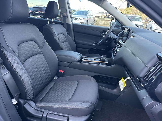new 2025 Nissan Pathfinder car, priced at $37,697