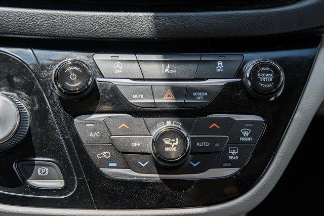 used 2022 Chrysler Pacifica car, priced at $28,000