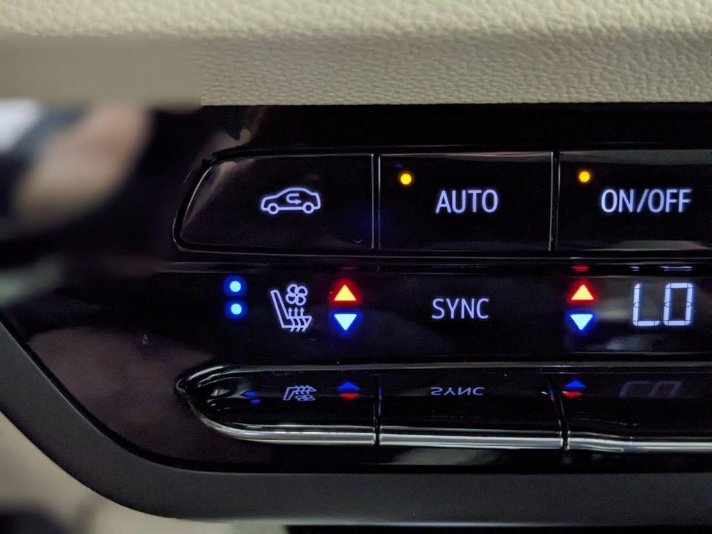 used 2023 Buick Envision car, priced at $31,590