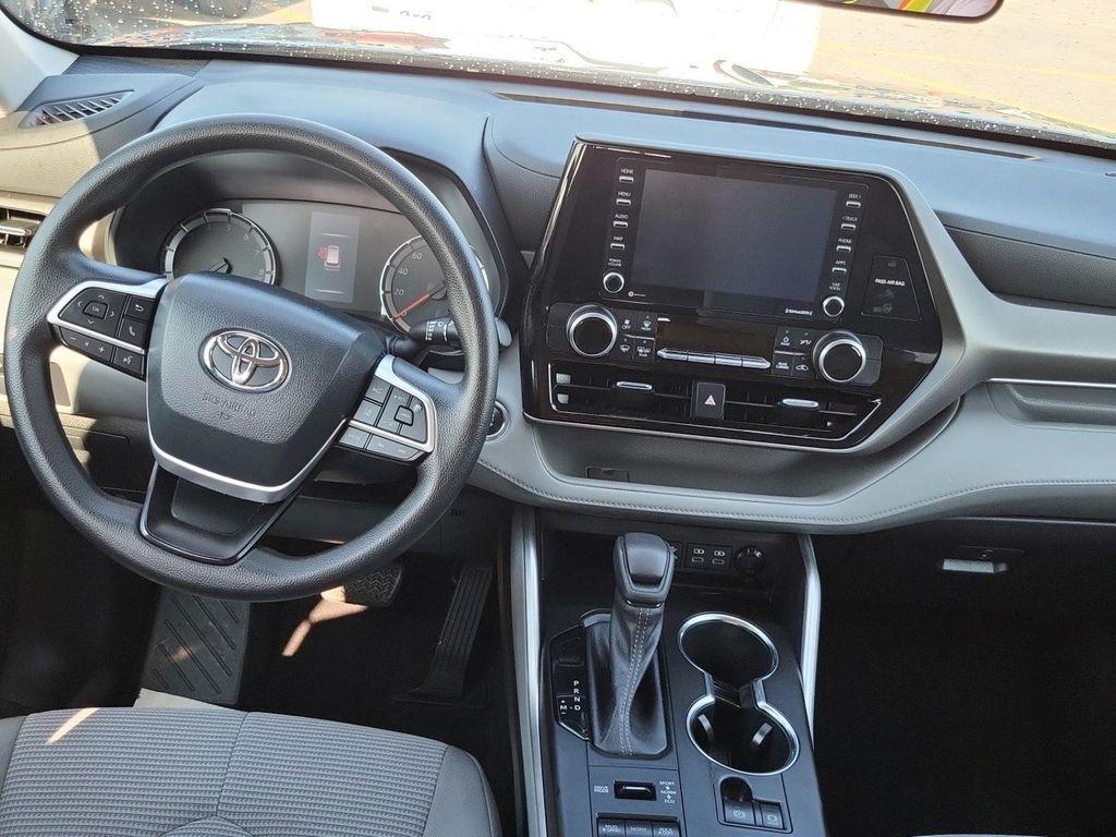 used 2022 Toyota Highlander car