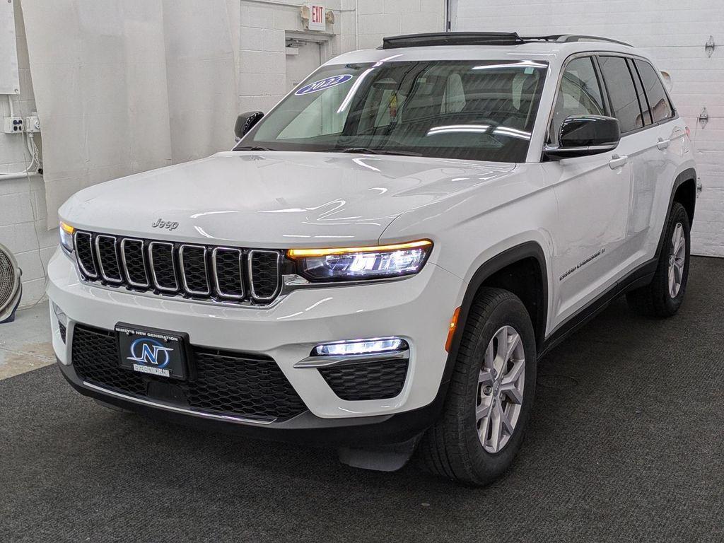 used 2022 Jeep Grand Cherokee car, priced at $30,995