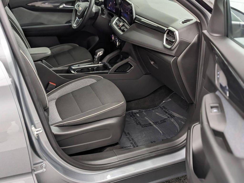 used 2024 Chevrolet TrailBlazer car, priced at $25,490
