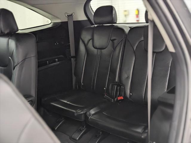 used 2023 Kia Sorento Hybrid car, priced at $32,990