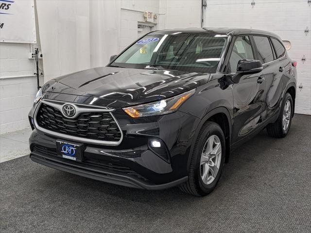 used 2023 Toyota Highlander car, priced at $34,990