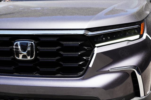 new 2025 Honda Pilot car, priced at $48,595