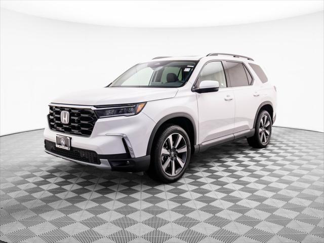 new 2025 Honda Pilot car, priced at $49,835