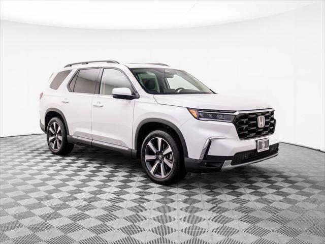 new 2025 Honda Pilot car, priced at $49,835