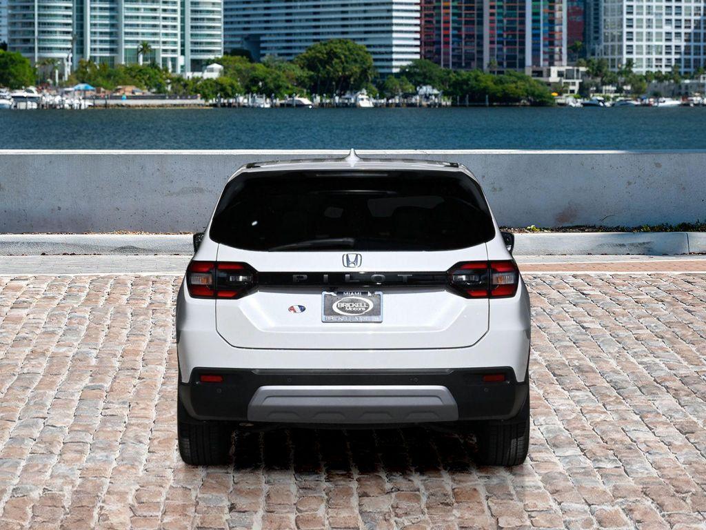 new 2025 Honda Pilot car, priced at $44,838
