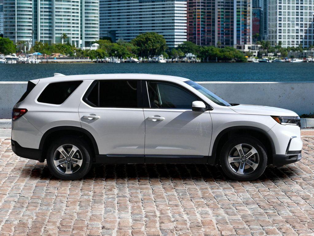 new 2025 Honda Pilot car, priced at $44,838