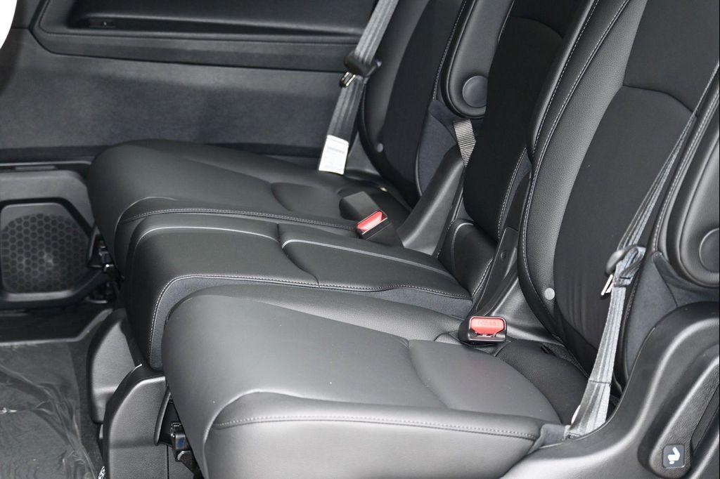 new 2026 Honda Odyssey car, priced at $43,847