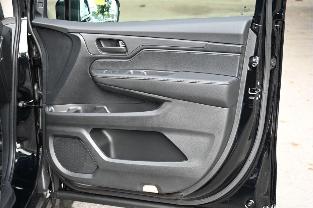 new 2026 Honda Odyssey car, priced at $43,847