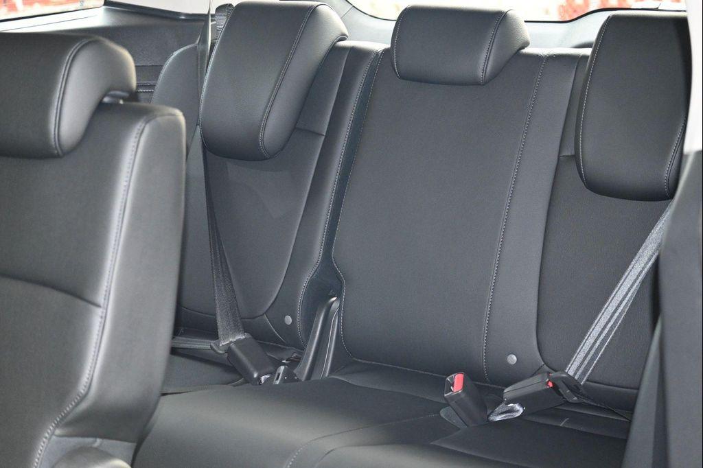 new 2026 Honda Odyssey car, priced at $43,847