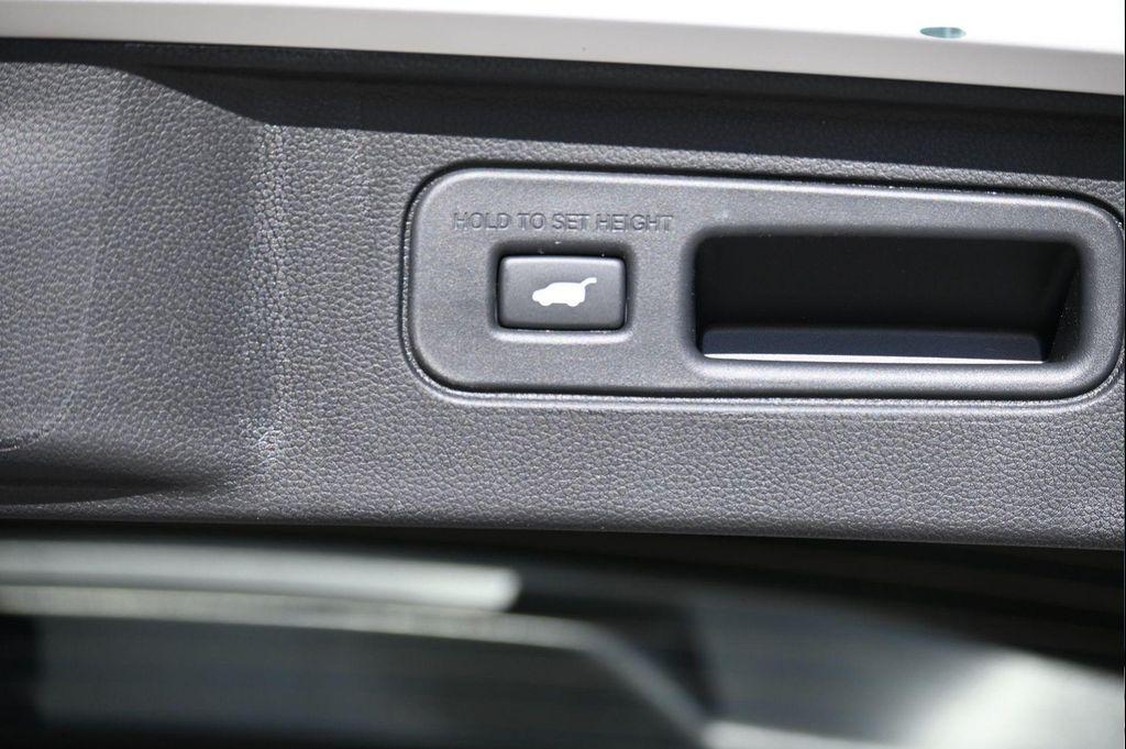 new 2025 Honda Pilot car, priced at $42,723