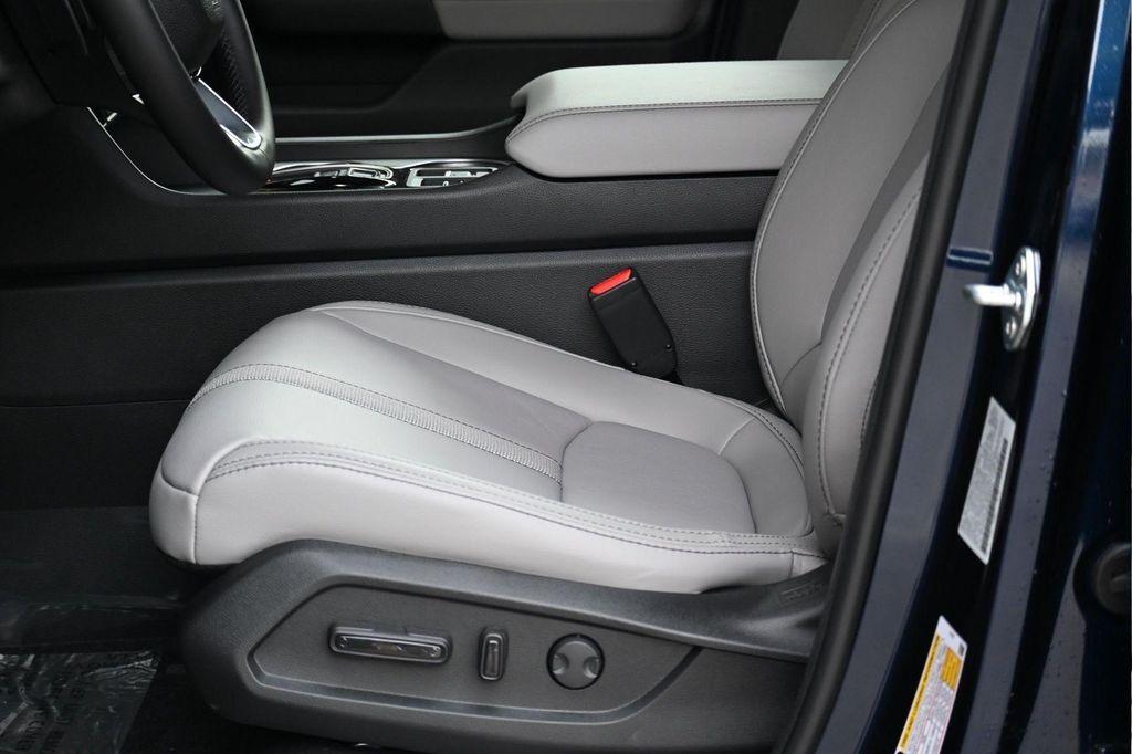 new 2025 Honda Pilot car, priced at $44,995