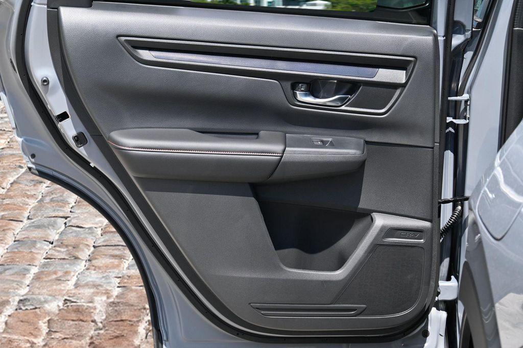 new 2026 Honda CR-V Hybrid car, priced at $40,224