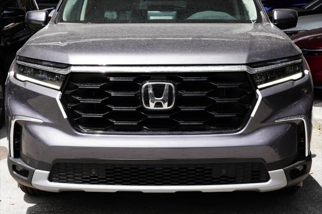 new 2025 Honda Pilot car, priced at $48,595