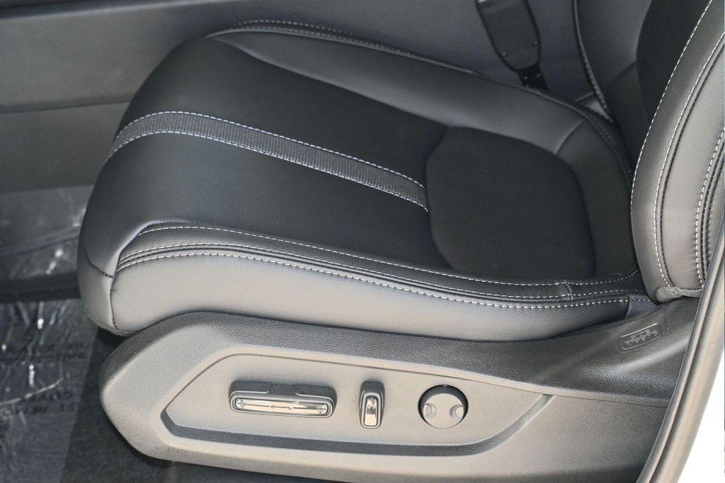 new 2025 Honda Pilot car, priced at $41,919