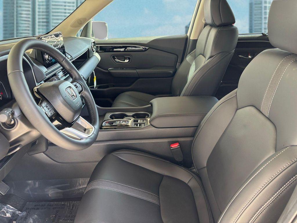new 2025 Honda Pilot car, priced at $41,919