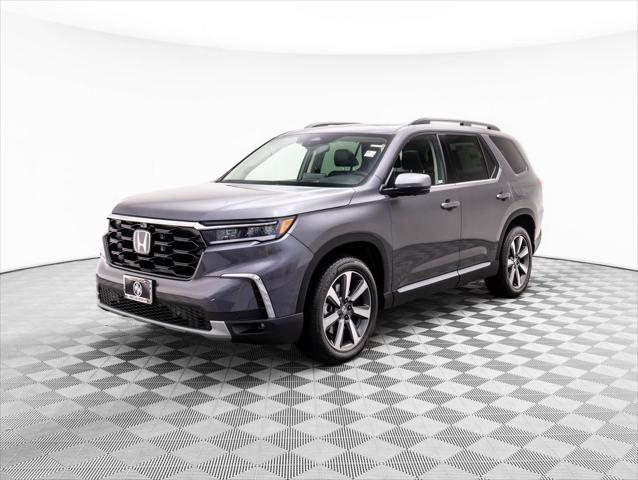 new 2025 Honda Pilot car, priced at $54,685