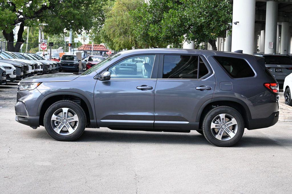 new 2025 Honda Pilot car, priced at $44,995