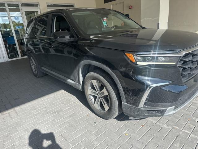 used 2023 Honda Pilot car, priced at $32,900