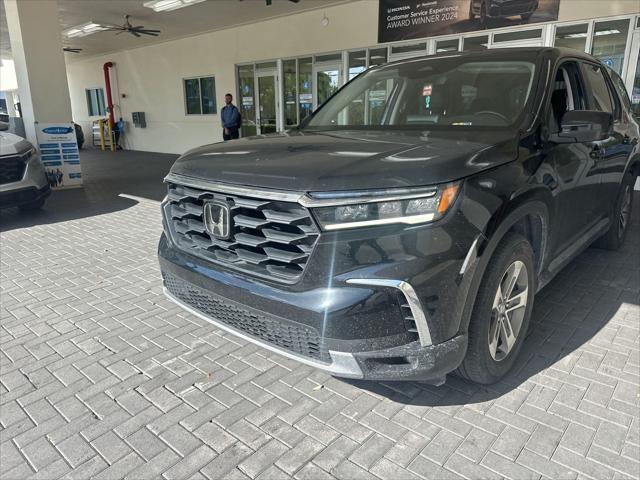 used 2023 Honda Pilot car, priced at $32,900