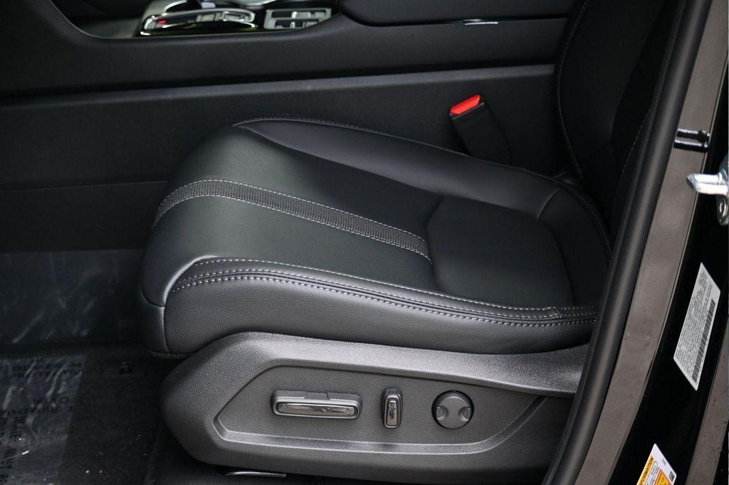 new 2025 Honda Pilot car, priced at $44,695